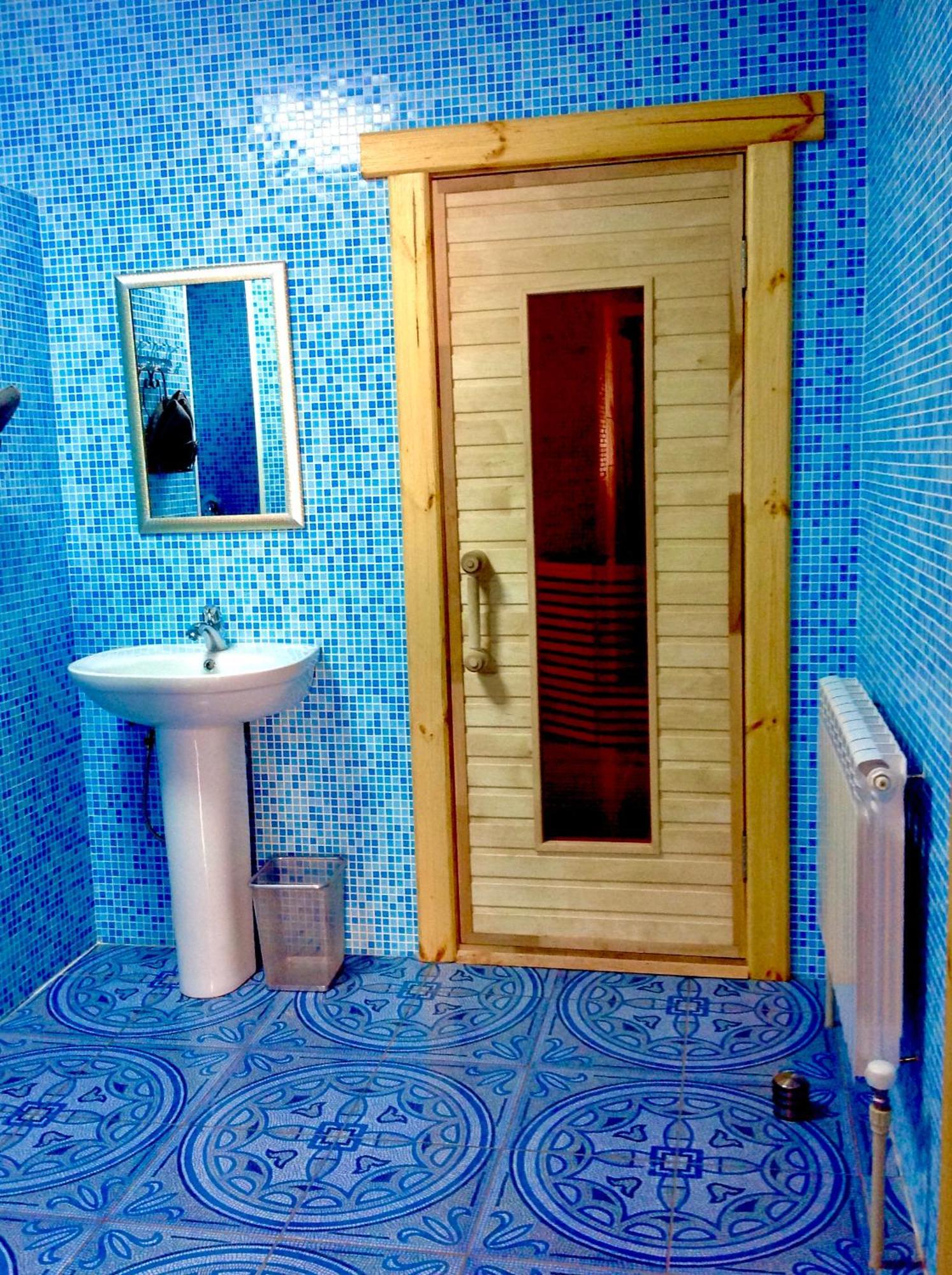 Hotel Bannyi Dvor Uzyn Buitenkant foto